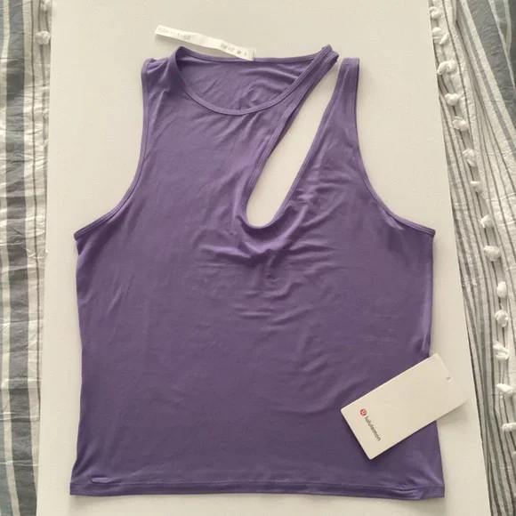 Lululemon cut out shoulder yoga tank, sz 10, lavender - Picture 2 of 6